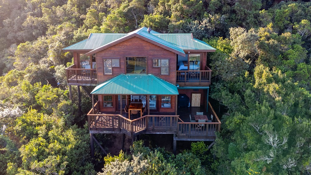 Peak's Cabin - Cabin Exterior