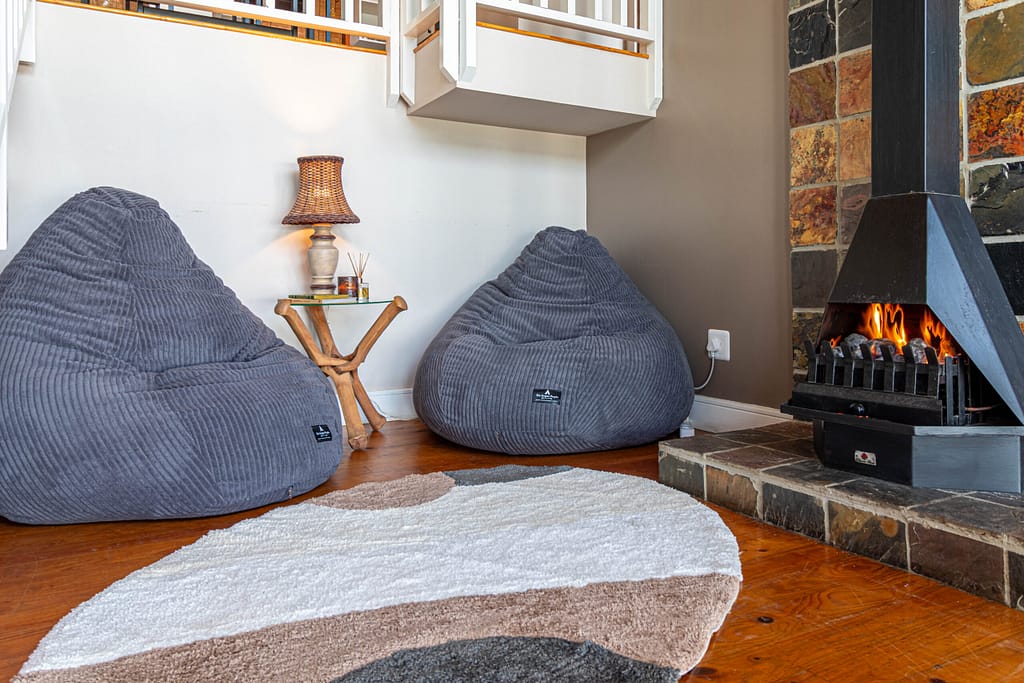 Peak's Cabin - Fireplace